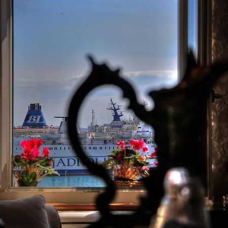 Imperial Luxury *